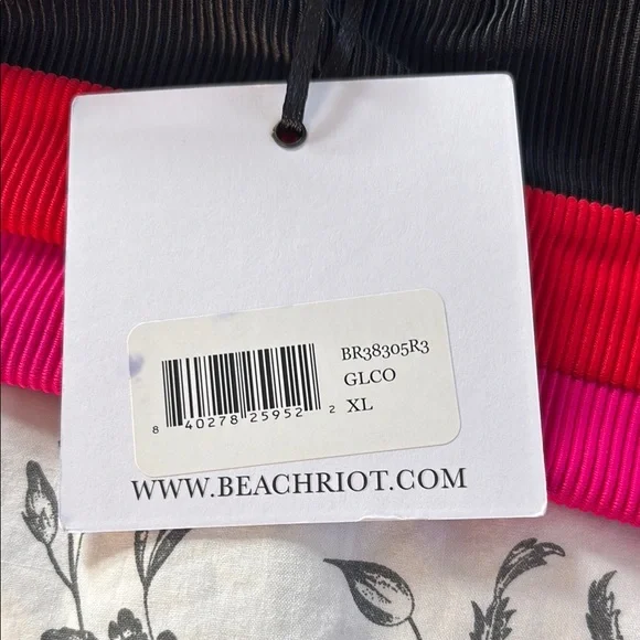 Beach Riot Black and Pink Bikini Top - Picture 2 of 4